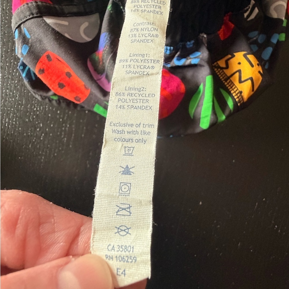 Lululemon SeaWheeze Tracker Shorts size 4 - Picture 7 of 7